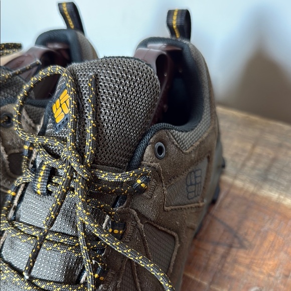 Columbia Brown and Black Hiking Trail Shoes Rugged Design, Men’s 8 - Picture 5 of 9